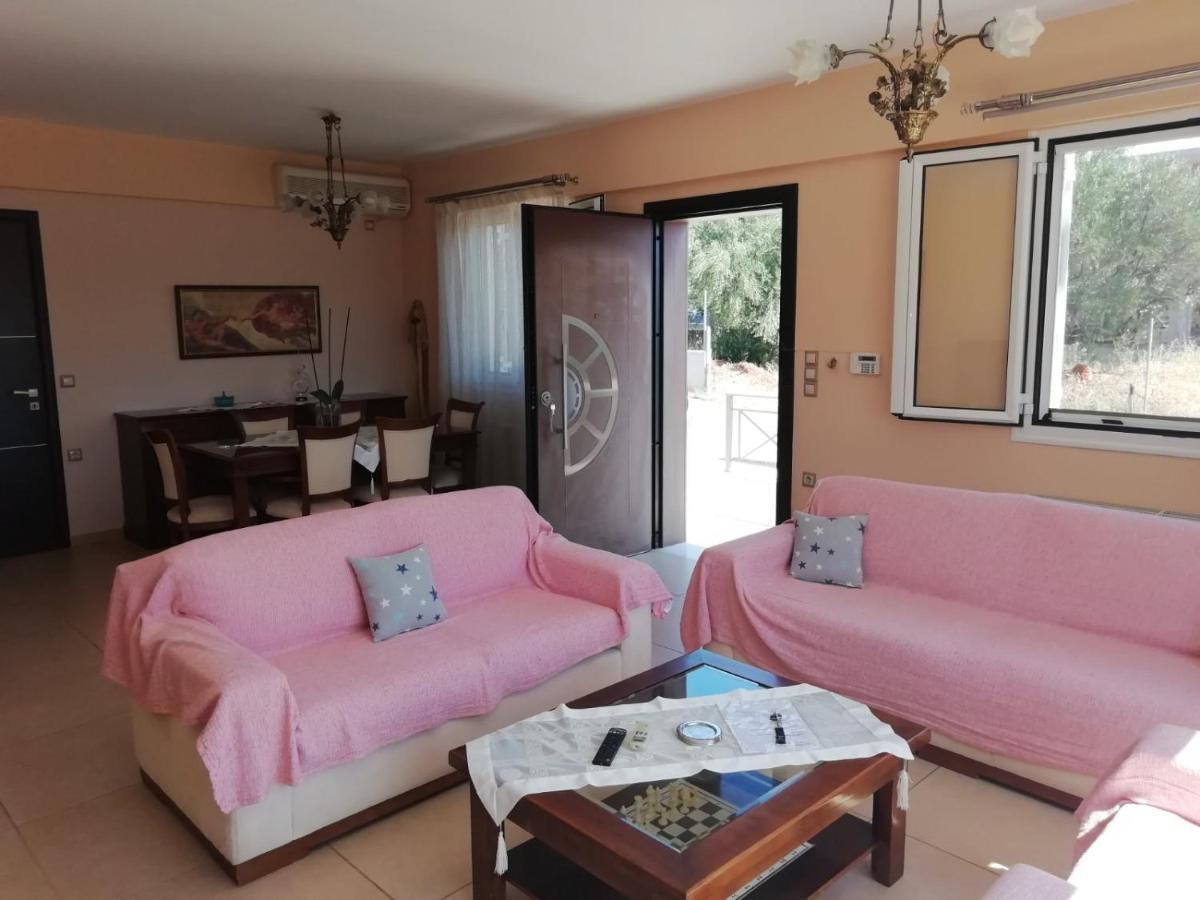 Rural 3-Bedroom House Kalamata Exterior photo