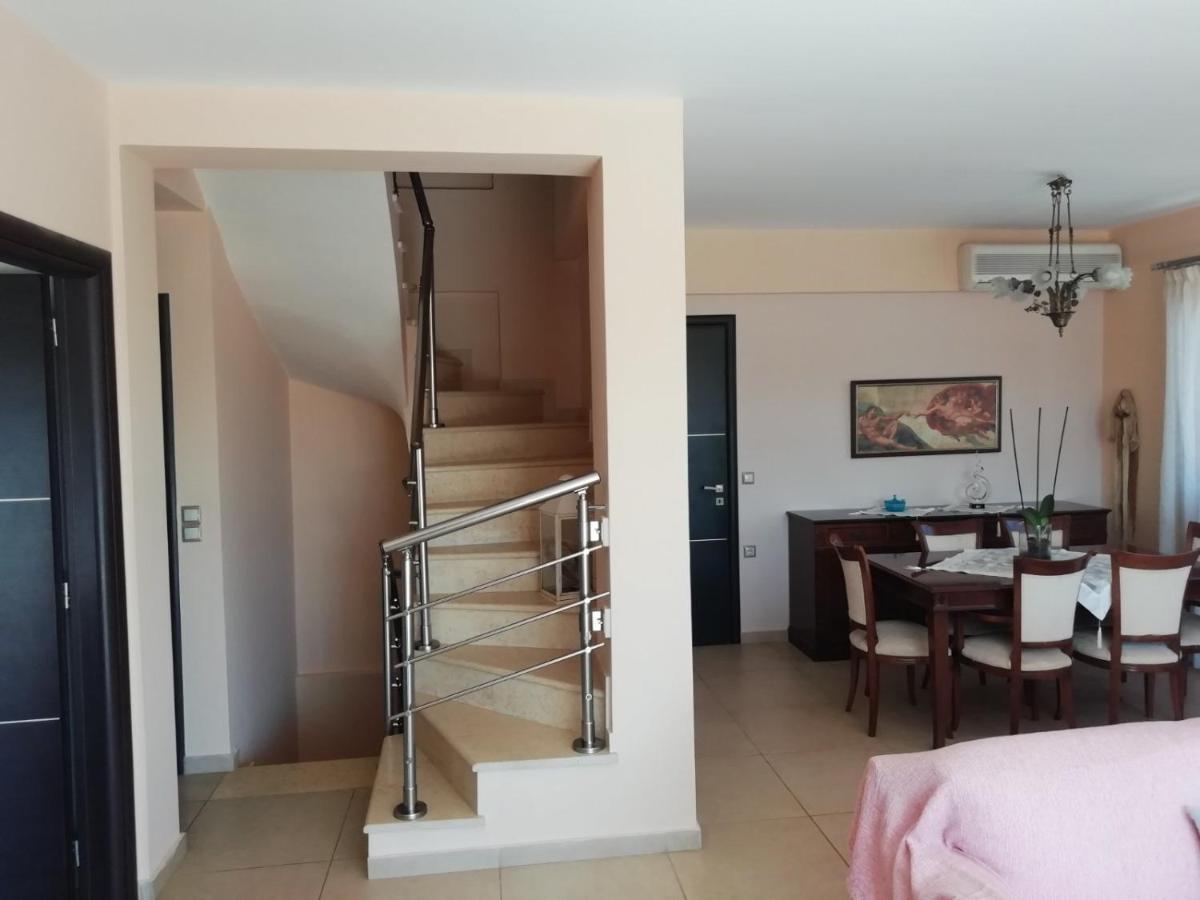 Rural 3-Bedroom House Kalamata Exterior photo